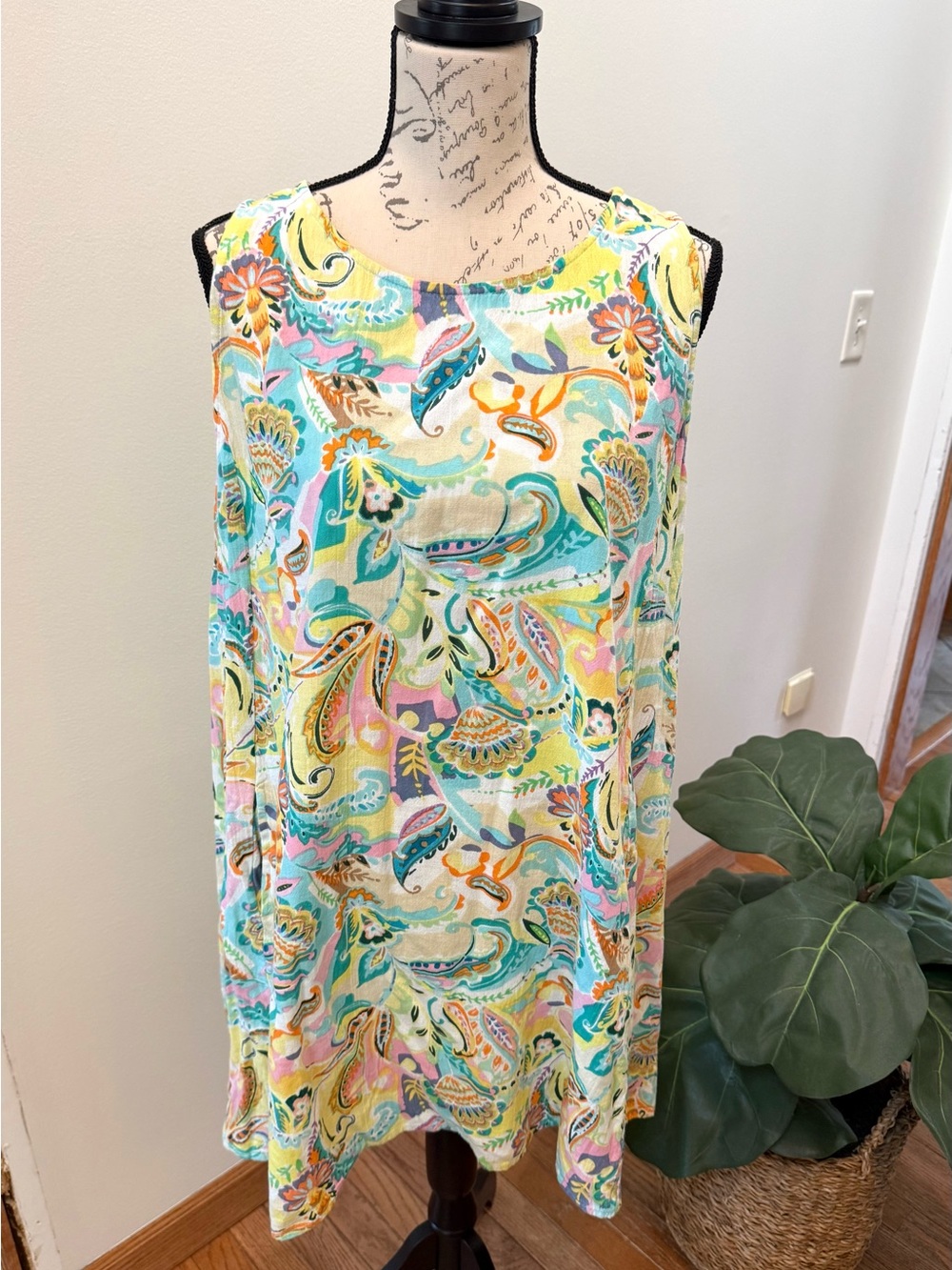 Charlie Paige Floral Sleeveless Swing Tunic Dress Cover Up Size Large w/ Pockets